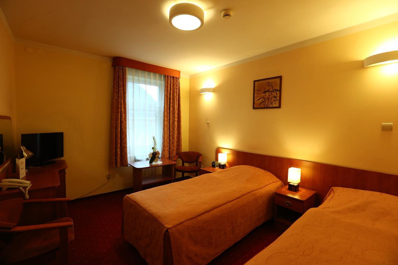 Hotel Korona Ciechanów Exterior foto