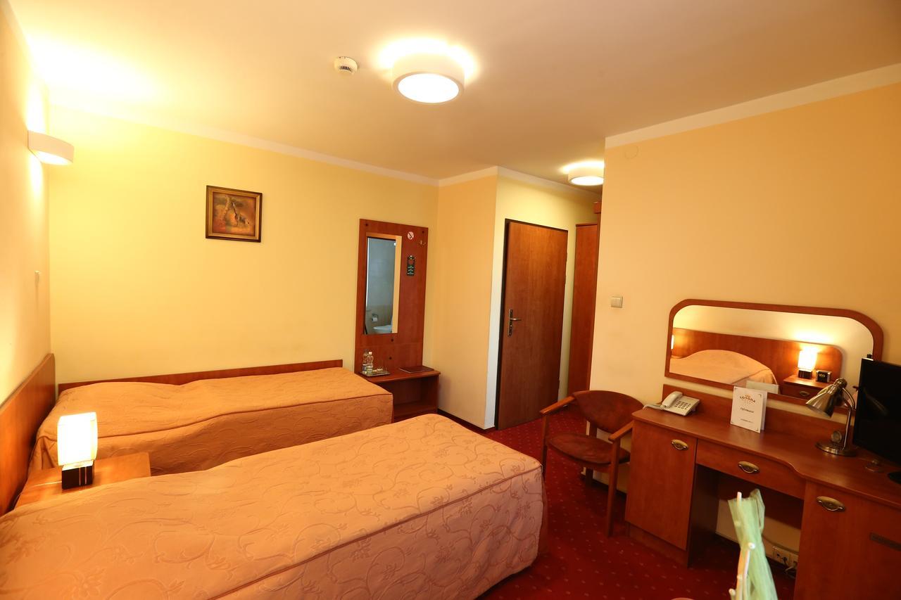 Hotel Korona Ciechanów Exterior foto
