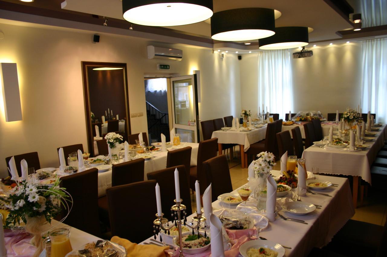Hotel Korona Ciechanów Exterior foto
