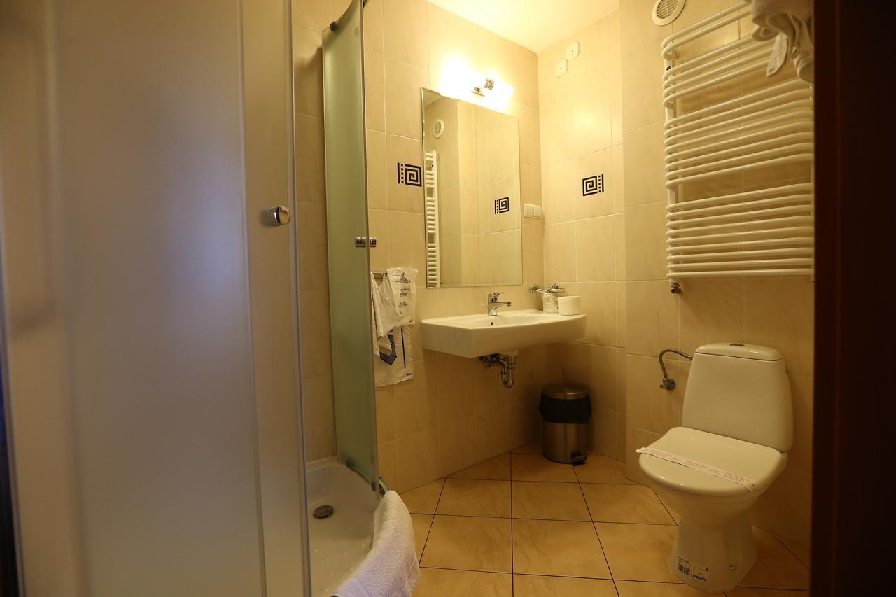Hotel Korona Ciechanów Habitación foto