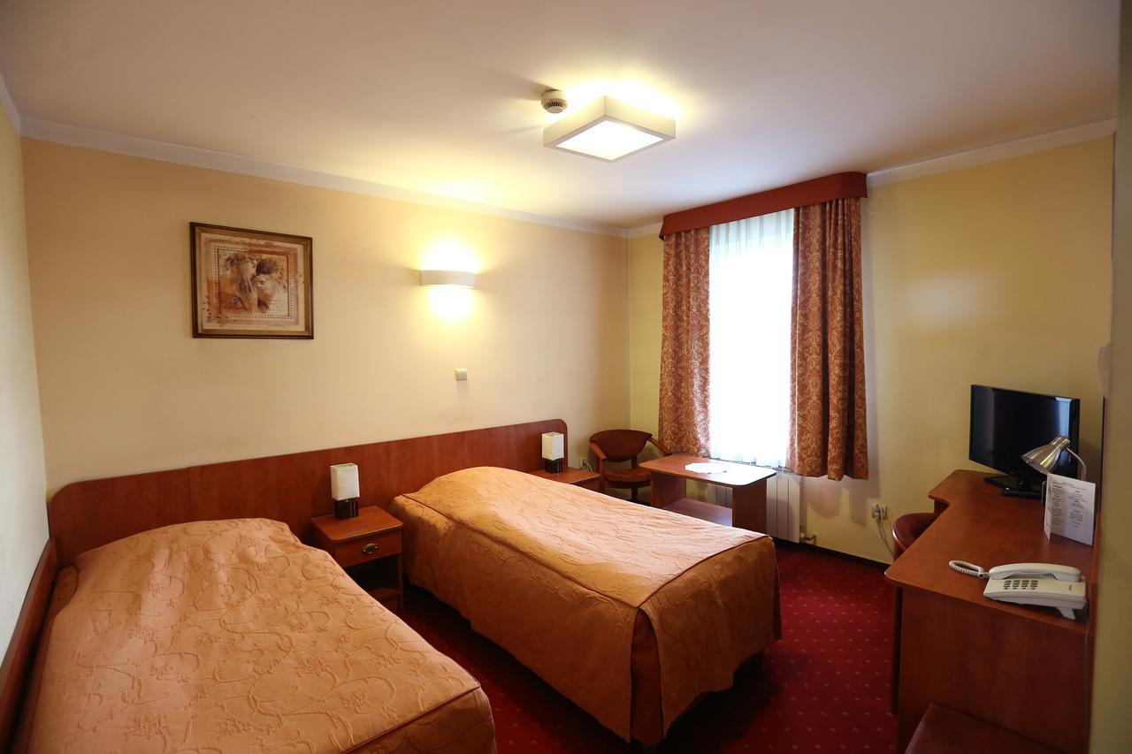 Hotel Korona Ciechanów Exterior foto